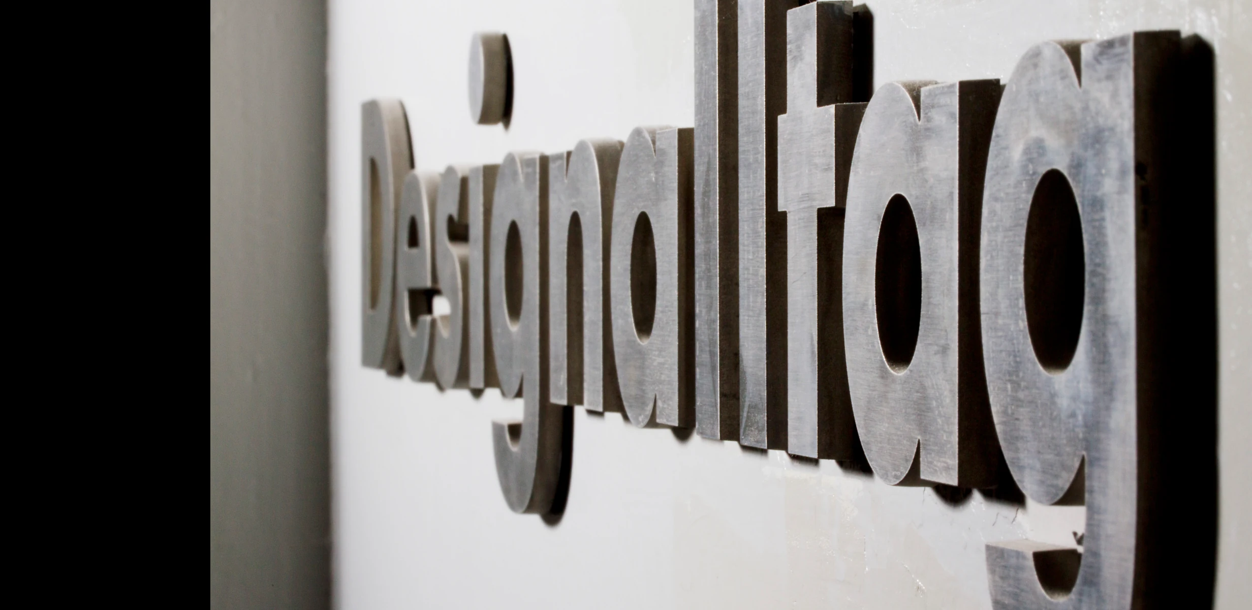 Archivbilder: Die Entwicklung von Designalltag ist die Geschichte eines kontinuierlichen Transformationsprozesses, bei dem sich ein klassisches Designbüro zu einer ganzheitlichen, modernen Design- und Kommunikationsagentur entwickelte, ohne dabei seine gestalterische Identität zu verlieren.